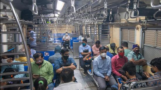 The bench said the railways should consider having dedicated counters to verify whether aspiring commuters were fully vaccinated and issue them identity cards. (HT FILE)