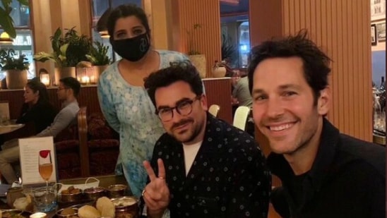 Paul Rudd and Dany Levy enjoy an Indian thali.