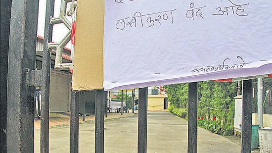 A Covid-19 vaccination centre closed due to unavailability of vaccines in Pune on Sunday. (Ravindra Joshi/HT PHOTO)
