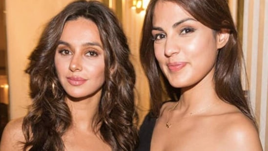 Shibani Dandekar publicly supported Rhea Chakrborty in 2020.