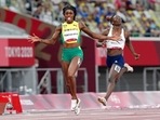 Tokyo 2020: Jamaica's Elaine Thompson-Herah wins 200m to seal Olympic double. Tokyo 2020: Jamaica's Elaine Thompson-Herah wins 200m to seal Olympic double.
