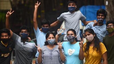 12th HSC students celebrate after checking their results online, at Dadar. (Satish Bate/HT PHOTO) 12th HSC students celebrate after checking their results online, at Dadar. (Satish Bate/HT PHOTO)