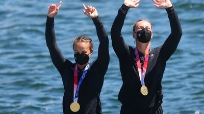 Tokyo 2020: New Zealand's Lisa Carrington wins two kayak sprint gold. (REUTERS)