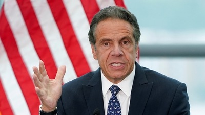 New York Governor Andrew Cuomo gives a press conference in the Manhattan borough of New York City. (Reuters / File)