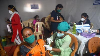 On Tuesday, 34,807 citizens were vaccinated in Mumbai, including 228 bed-ridden citizens. (HT File)