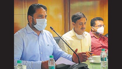 Mayor Amarjit Singh Sidhu chairing the MC House meeting at Municipal Corporation Bhawan in Sector 68, Mohali, on Tuesday. (KESHAV SINGH/HT) Mayor Amarjit Singh Sidhu chairing the MC House meeting at Municipal Corporation Bhawan in Sector 68, Mohali, on Tuesday. (KESHAV SINGH/HT)