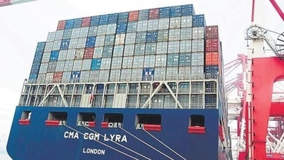 The maximum increase in exports by value were to the US ($6.7 billion), the UAE ($2.4 billion) and Belgium $826 million), while exports to Malaysia, Iran and Tanzania declined the most. (HT Archive) The maximum increase in exports by value were to the US ($6.7 billion), the UAE ($2.4 billion) and Belgium $826 million), while exports to Malaysia, Iran and Tanzania declined the most. (HT Archive)