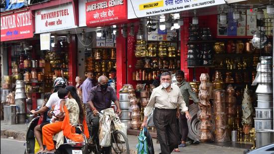 Shops to operate on all days till 10pm from today in Mumbai