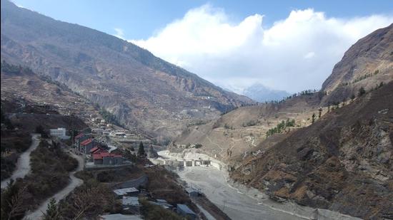 Known for Chipko, Raini village now unfit to live in Known for Chipko, Raini village now unfit to live in