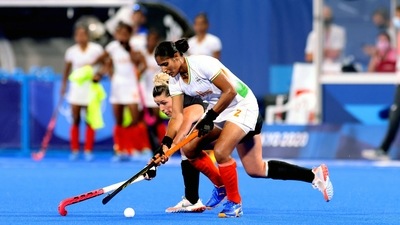 Indian and Argentina players during their women's field hockey semifinal match (Twitter) Indian and Argentina players during their women's field hockey semifinal match (Twitter)