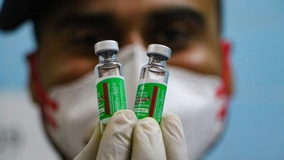 Individuals with only a single or two doses of Covishield as opposed to the Covid-19 recovered ones with the same vaccination showed less immunity against Delta variant. Individuals with only a single or two doses of Covishield as opposed to the Covid-19 recovered ones with the same vaccination showed less immunity against Delta variant.