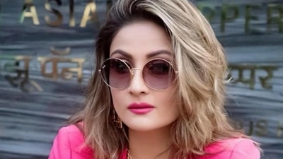 Urvashi Dholakia made her acting debut in Shrikant. Urvashi Dholakia made her acting debut in Shrikant.