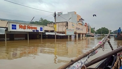 Madhya Pradesh floods: As many as 200 villages, especially those in the Sheopur and Shivpuri districts, still remain marooned. (Representational Image / PTI) Madhya Pradesh floods: As many as 200 villages, especially those in the Sheopur and Shivpuri districts, still remain marooned. (Representational Image / PTI)