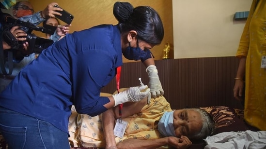 Tamil Nadu’s vaccination of elderly is even lower than Uttar Pradesh and Bihar, the bottom two states in the Niti Aayog’s healthcare performance survey ((HT File))