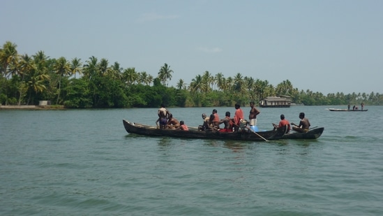 Vembanad Lake, Kerela (Longest lake in India): This is also the largest lake in the state which covers an area of 2033 square kilometres. It is known as Vembanadu Lake in Kottayam, Vaikom, Changanassery, Punnamada Lake in Alappuzha, Punnappra, Kuttanadu and Kochi Lake in Kochi.(Unsplash)