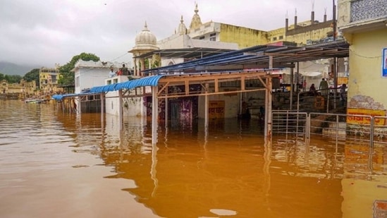 Rajasthan Rain: Flood-like Situation In Kota As Rivers Surge, Red Alert ...