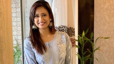 Shweta Tiwari is a contestant on Khatron Ke Khiladi 11. Shweta Tiwari is a contestant on Khatron Ke Khiladi 11.