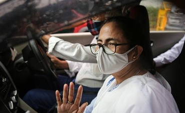Mamata expressed apprehension that the Covid-19 situation in Bengal might escalate if the vaccine supply is not augmented. (Sanchit Khanna/HT Photos)