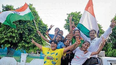Sports enthusiasts take out a victory procession in Lucknow after India ended its hockey Olympic medal drought on Thursday. (Deepak Gupta/HT Photo) Sports enthusiasts take out a victory procession in Lucknow after India ended its hockey Olympic medal drought on Thursday. (Deepak Gupta/HT Photo)
