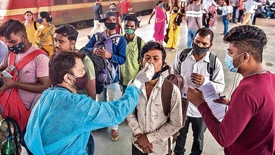 Authorities have so far tested 28 million samples for Covid-19 of which 163,376 were tested in the last 24 hours and the test positivity rate stood at 13.49%. (Pratik Chorge/HT file photo) Authorities have so far tested 28 million samples for Covid-19 of which 163,376 were tested in the last 24 hours and the test positivity rate stood at 13.49%. (Pratik Chorge/HT file photo)