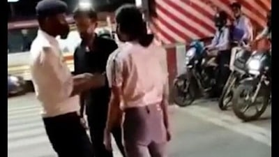 The incident occurred on Saturday when cab driver Sahadat Ali stopped his cab before the woman who was crossing the road near Awadh crossing. (SOURCED)