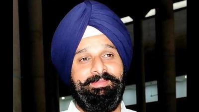 SAD demands CBI probe into leasing out shamlat land to health minister’s trust