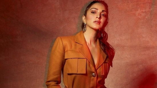 Kiara Advani was styled by costume designer, stylist and wardrobe consultant Eka Lakhani.(Instagram/kiaraaliaadvani)
