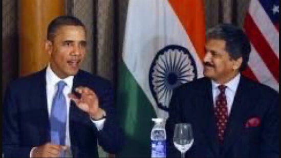 Anand Mahindra took to Twitter to share this throwback image with Barack Obama.(Twitter/@anandmahindra)