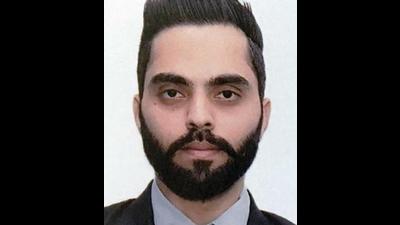 The deceased Rakesh Kumar, 28, who was a resident of Kharar. Police said he used to drive a cab and was planning to migrate to Australia. (HT PHOTO) The deceased Rakesh Kumar, 28, who was a resident of Kharar. Police said he used to drive a cab and was planning to migrate to Australia. (HT PHOTO)
