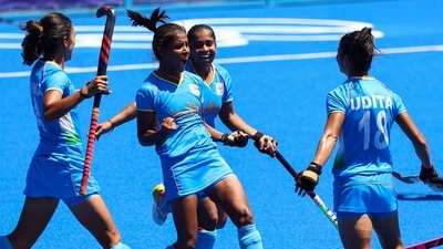Tokyo 2020 Olympics - Hockey - Women - Bronze medal match - Britain v India - Oi Hockey Stadium, Tokyo, Japan - August 6, 2021. Vandana Katariya of India celebrates with teammates after scoring. REUTERS/Hamad I Mohammed (REUTERS)