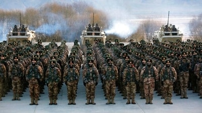 Chinese soldiers rally while training in Kashgar in northwestern China's Xinjiang Uighur Autonomous Region. (AP)