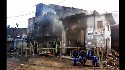 Rapid Action Force (RAF) personnel keep vigil at a neighbourhood in New Delhi during riots in March 2020. (Sonu Mehta/HT PHOTO) Rapid Action Force (RAF) personnel keep vigil at a neighbourhood in New Delhi during riots in March 2020. (Sonu Mehta/HT PHOTO)