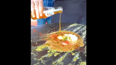 Would you like to try this egg dish? Watch the viral video and decide for yourself. (Twitter)