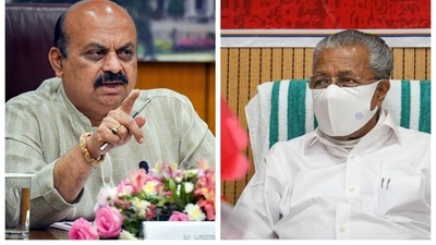 Kerala chief minister Pinarayi Vijayan on Thursday said Karnataka's border restriction contravenes central guidelines. Kerala chief minister Pinarayi Vijayan on Thursday said Karnataka's border restriction contravenes central guidelines.