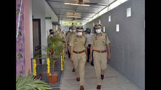 Punjab DGP Dinkar Gupta launched various development projects in Ludhiana on Friday. (Gurpreet SIngh/HT)