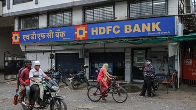 HDFC reported a marginal decline in standalone net profit at  ₹3,001 crore in the quarter ended June 2021. (Bloomberg Photo)