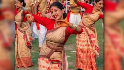 Assam: This Indian state is known for their Muga and Pat silk sarees and Mekhla Chadors. Different tribes of Assam have their own unique way of draping the Mekhla Chador. (Instagram/@rondeep) Assam: This Indian state is known for their Muga and Pat silk sarees and Mekhla Chadors. Different tribes of Assam have their own unique way of draping the Mekhla Chador. (Instagram/@rondeep)