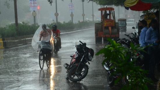 Monsoon arrived in Delhi on July 13, at least 16 days behind schedule.(HT Photo) Monsoon arrived in Delhi on July 13, at least 16 days behind schedule.(HT Photo)