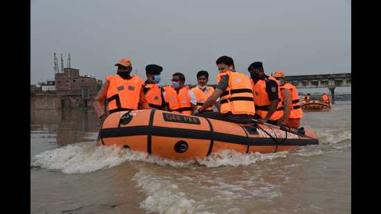 NDRF team inspecting the flood-affected areas in Varanasi on Saturday. (HT PHOTO)