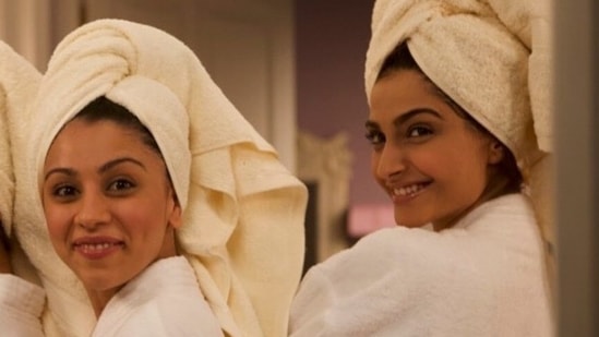 Sonam Kapoor (R) and Amrita Puri in a still from Aisha.