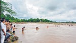 Indo-Tibetan Border Police (ITBP) conducts a rescue operation at a flood-affected area, in Shivpuri, Madhya Pradesh on August 4. (ANI) Indo-Tibetan Border Police (ITBP) conducts a rescue operation at a flood-affected area, in Shivpuri, Madhya Pradesh on August 4. (ANI)