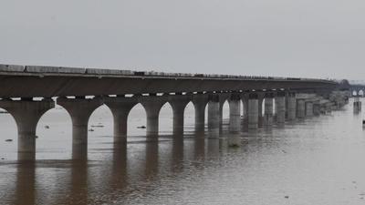 The 5.50km-long Digha-AN Sinha Institute stretch of the Ganga Pathway in Patna on Sunday. (Santosh Kumar/Ht Photo)