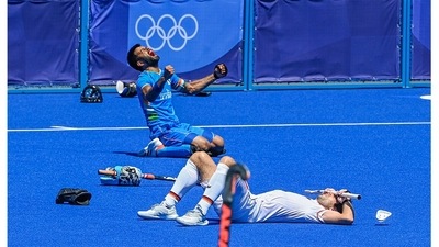 Indian men’s Hockey team captain Manpreet Singh reacts after the field hockey bronze medal match, at the 2020 Summer Olympics, in Tokyo, on August 5. Four decades of pain and disappointment was washed away as the Indian men's hockey team clinched the bronze, the country's 12th Olympic medal in the sport that came after a gap of 41 years. (Gurinder Osan / PTI) Indian men’s Hockey team captain Manpreet Singh reacts after the field hockey bronze medal match, at the 2020 Summer Olympics, in Tokyo, on August 5. Four decades of pain and disappointment was washed away as the Indian men's hockey team clinched the bronze, the country's 12th Olympic medal in the sport that came after a gap of 41 years. (Gurinder Osan / PTI)