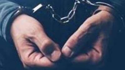 Two raincoats, two toy pistols, a scooter that the suspects used during the crimes were seized along with  ₹4,000 in cash. (Representational image)