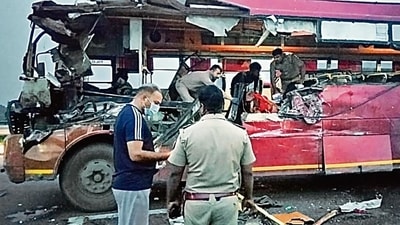 In one of the accidents, a bus hit a stationary truck on the Eastern Peripheral Expressway, killing one and injuring 19. (Sourced) In one of the accidents, a bus hit a stationary truck on the Eastern Peripheral Expressway, killing one and injuring 19. (Sourced)