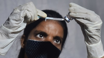 Mix of Covishield and Covaxin has now been found to be more effective than both doses of the same vaccine, reports said. (PTI) Mix of Covishield and Covaxin has now been found to be more effective than both doses of the same vaccine, reports said. (PTI)