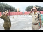 Insp/CM Kamlesh Kumar of ITBP salutes his daughter Assistant Commandant Officer Diksha.(Twitter/@ITBP_official) Insp/CM Kamlesh Kumar of ITBP salutes his daughter Assistant Commandant Officer Diksha.(Twitter/@ITBP_official)