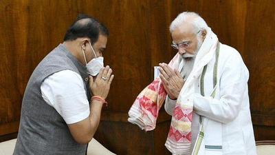 Assam Chief Minister Himanta Biswa Sarma met Prime Minister Narendra Modi and Union home minister Amit Shah in Delhi on Monday. (TWITTER/ @himantabiswa.) Assam Chief Minister Himanta Biswa Sarma met Prime Minister Narendra Modi and Union home minister Amit Shah in Delhi on Monday. (TWITTER/ @himantabiswa.)