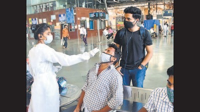 A statement from the Chief Minister’s Office said, “In the task force meeting, discussions were held on the possible third wave, the requirement of oxygen, increasing the pace of vaccination, boosting testing-tracking as well as on how to ease restrictions in the coming days, while maintaining caution, in other sectors.” (Bhushan Koyande/ HT) A statement from the Chief Minister’s Office said, “In the task force meeting, discussions were held on the possible third wave, the requirement of oxygen, increasing the pace of vaccination, boosting testing-tracking as well as on how to ease restrictions in the coming days, while maintaining caution, in other sectors.” (Bhushan Koyande/ HT)