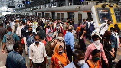 Maharashtra on Monday reported 4,505 new coronavirus cases and 68 fatalities, showing decline in both the figures as opposed to Sunday's. (HT File Photo) Maharashtra on Monday reported 4,505 new coronavirus cases and 68 fatalities, showing decline in both the figures as opposed to Sunday's. (HT File Photo)